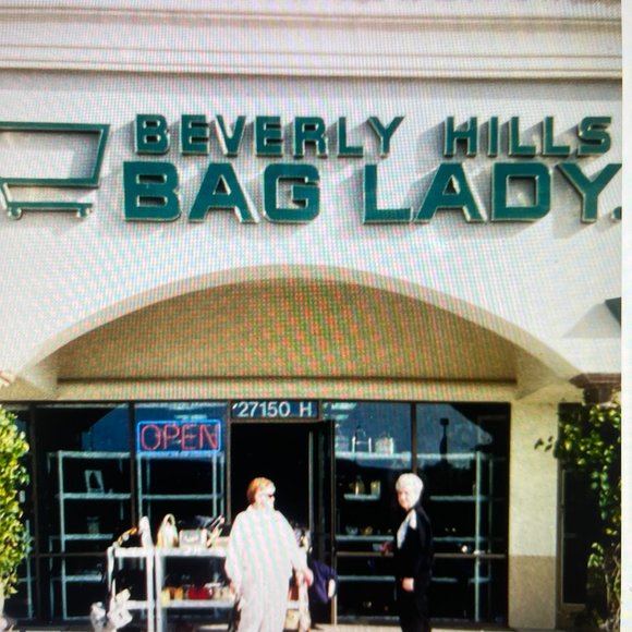 MICHAEL KORS-NWT$328.00                         BARGAIN $277.00 - Picture 8 of 16